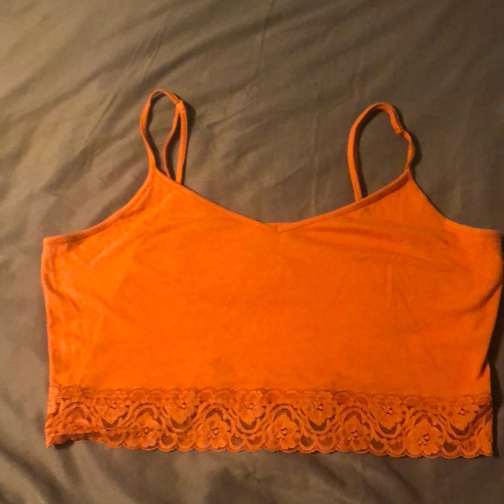 super cute cropped shirt or pajama top! l